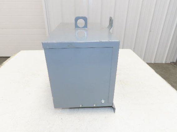 Square D 6T2F Type ST Insulated Transformer 6kVA 480v 7.2A Hi 208/120v 16.7A Lo