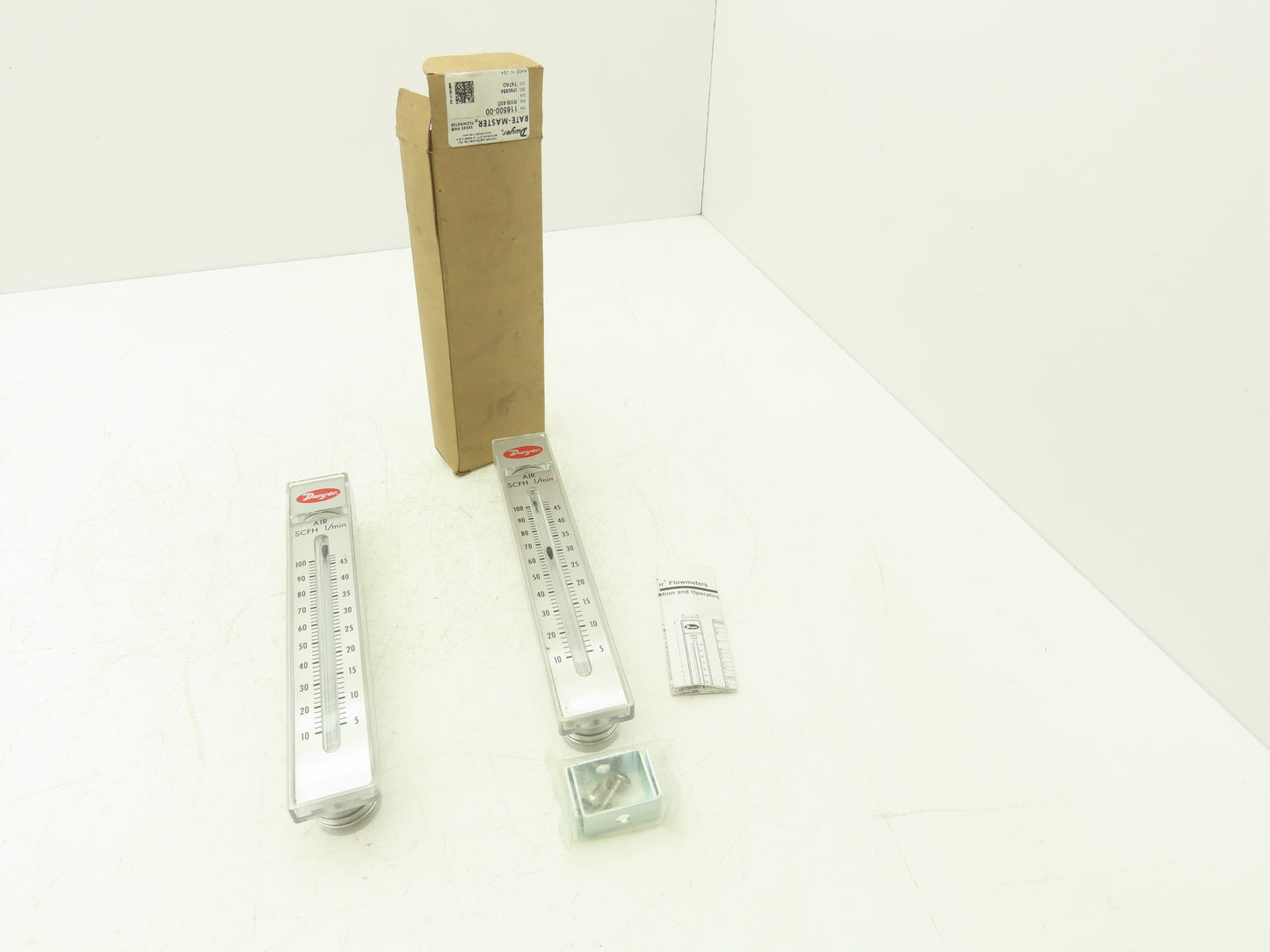 Dwyer RMB-53D Air Flowmeter 5-50 l/min Lot of 2