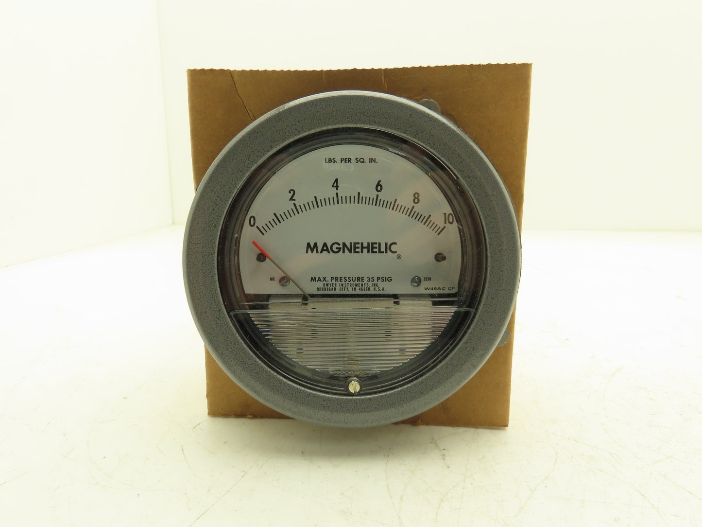 Dwyer 2210 Differential Pressure Gauge Magnehelic 0-10psi