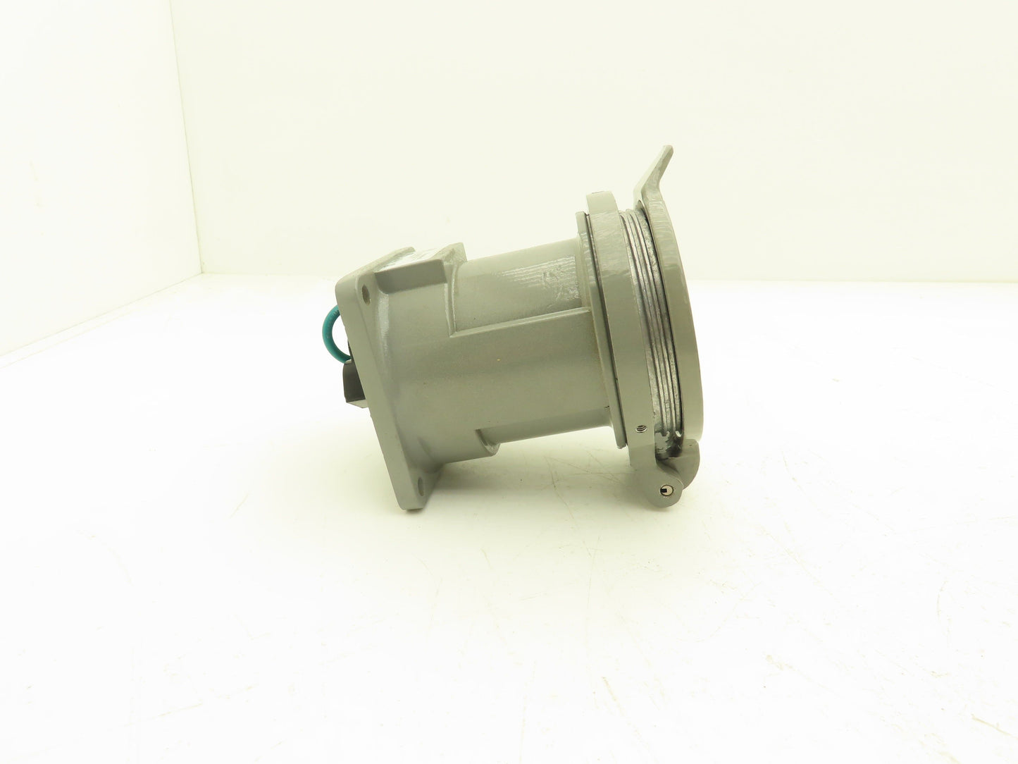 Thomas & Betts DF3404FRA0K Receptacle Russellstoll 480V 30A 3ph 60 Hz Type 3R