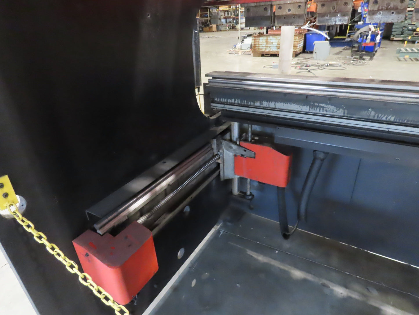 Amada HFE 1000-35 Press Brake 112 Ton x 10' 122" Hydraulic CNC 200mm Stroke 460V