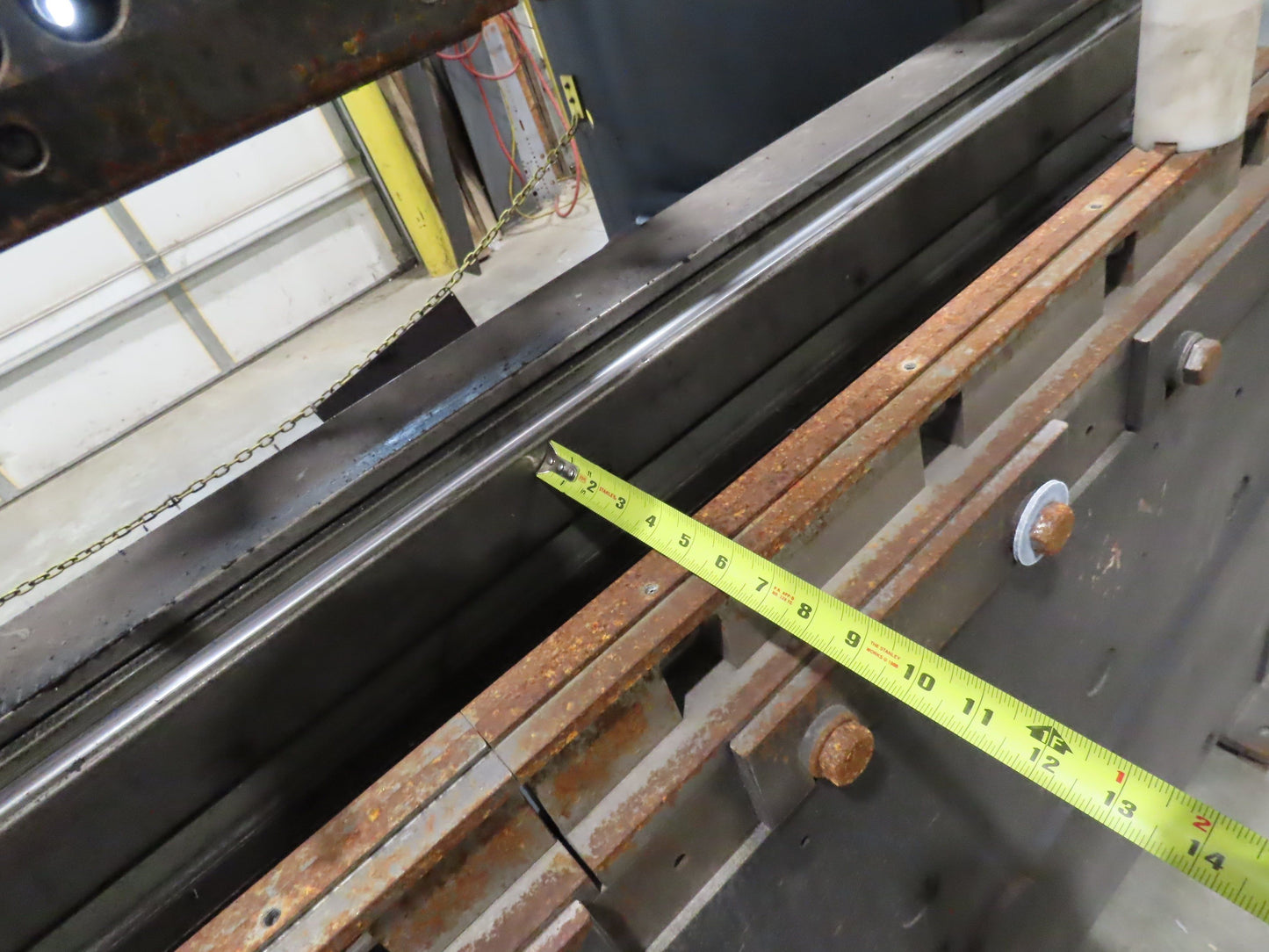 Amada HFE 1000-35 Press Brake 112 Ton x 10' 122" Hydraulic CNC 200mm Stroke 460V