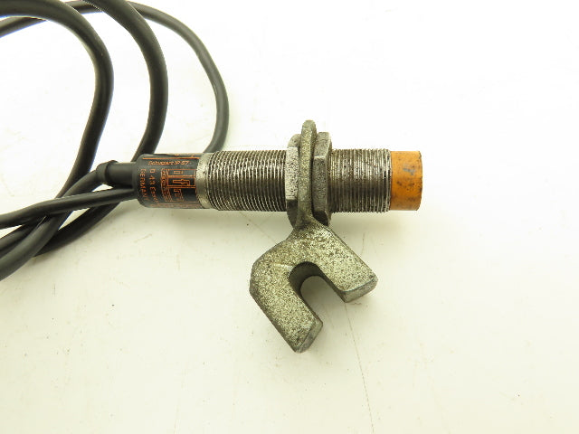 IFM Efector IGA-3008-BPOG Proximity Sensor Inductive M18 Thread Lot of 6