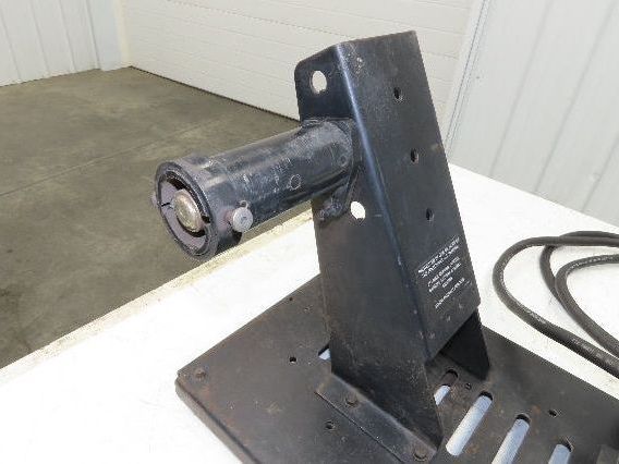 Miller S-75S Mig Welder Wire Feeder 24V Series 70 Single Spool Holder