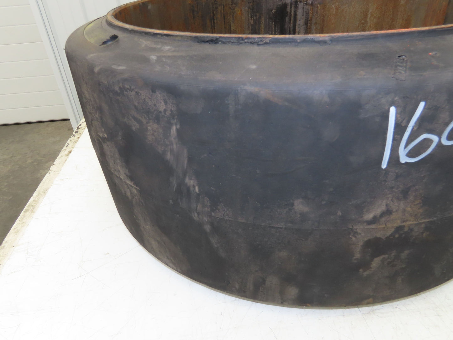 Super Solid 28x12x22 Forklift Tire Smooth Solid Press-on Black