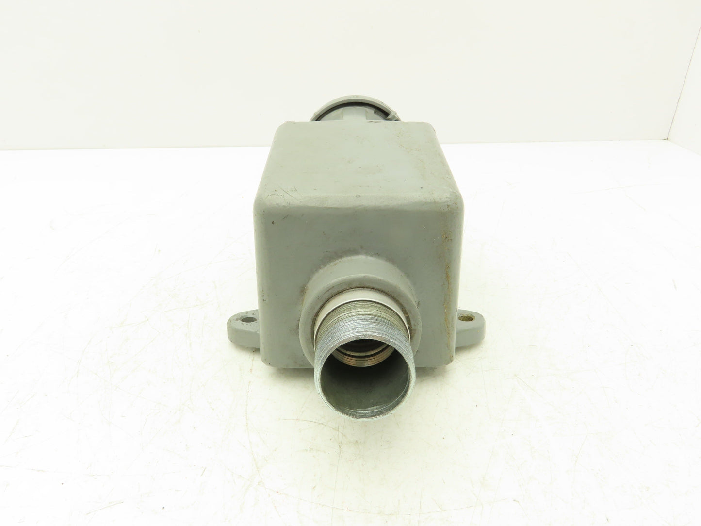 Hubbell HBL460RS2W Receptacle 60A 250VDC 600VAC 3 Pole 4 Wire & Angle Back Box