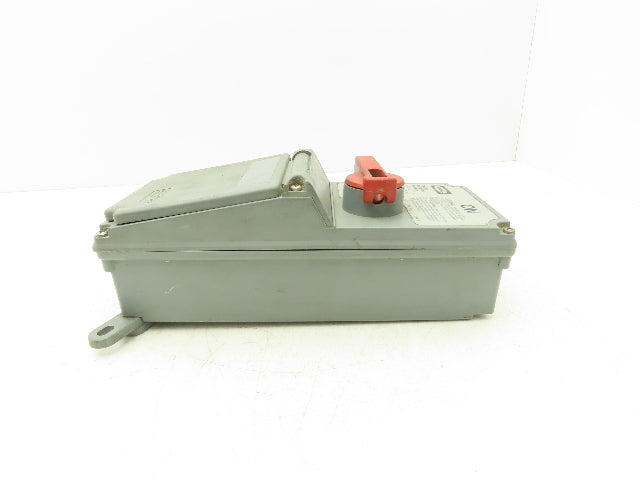 Hubbell SE HBL 3 Switched Hubbellock Enclosure 30A 600VAC