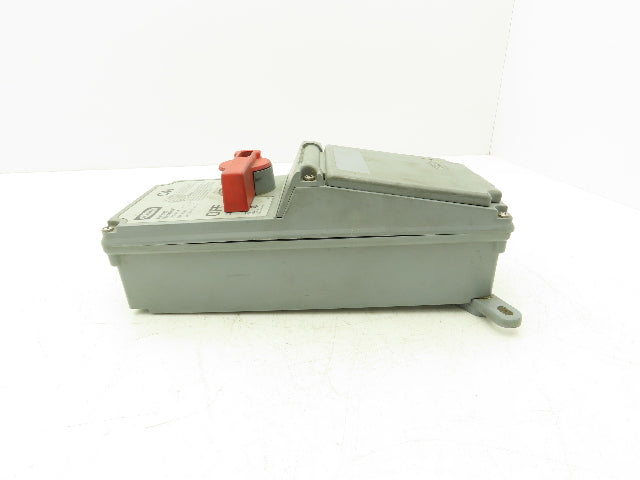 Hubbell SE HBL 3 Switched Hubbellock Enclosure 30A 600VAC