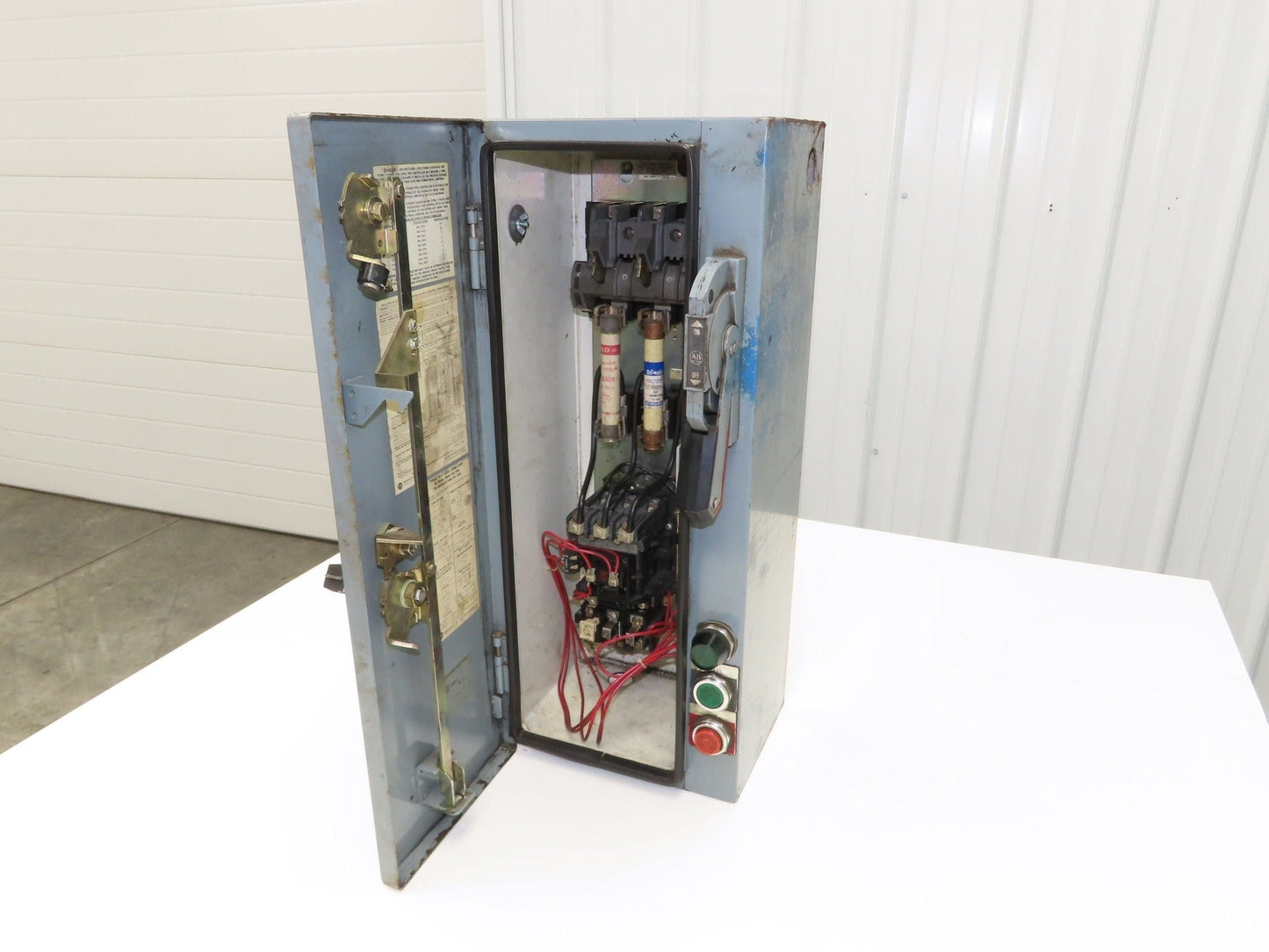 Allen Bradley 512-BJB-1-4G-6-24 Combination Starter NEMA Size 0 Fusible 600V 3ph