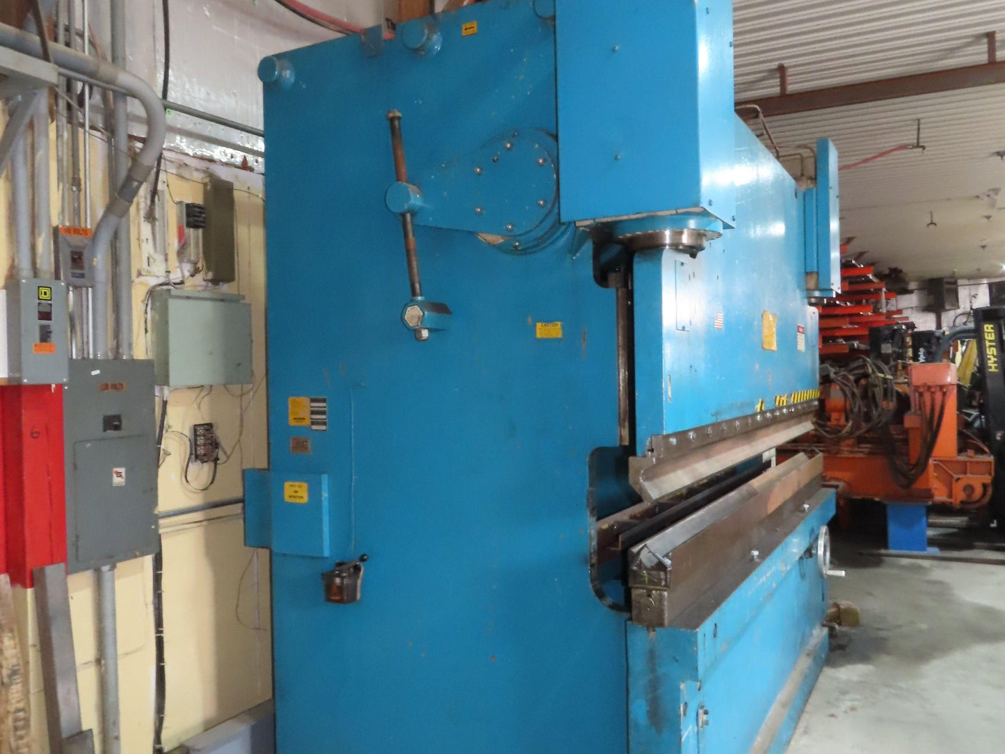 Wysong MTH250-120 Hydraulic Press Brake 10' x 3/8" 250 Ton 20Hp