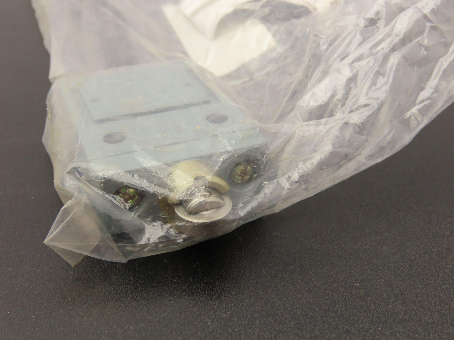 Allen Bradley 802B-CSADXSLR4 Compact Limit Switch Roller 125vAC 3A 5mm