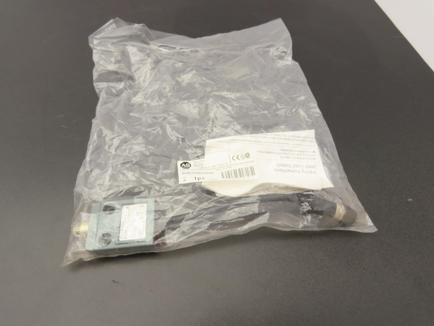 Allen Bradley 802B-CSADXSLR4 Compact Limit Switch Roller 125vAC 3A 5mm