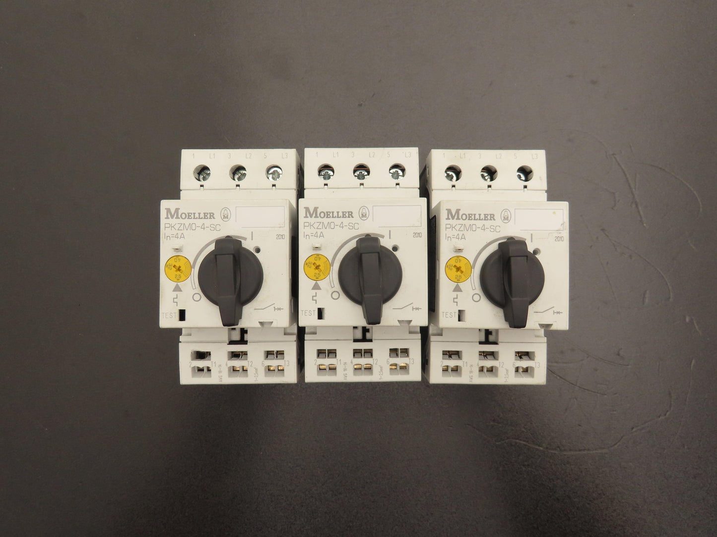 Moeller PKZM0 PKZM0-4-SC Manual Motor Starter 2.5-4A 3Hp 600vAC 3Ph Lot Of 3