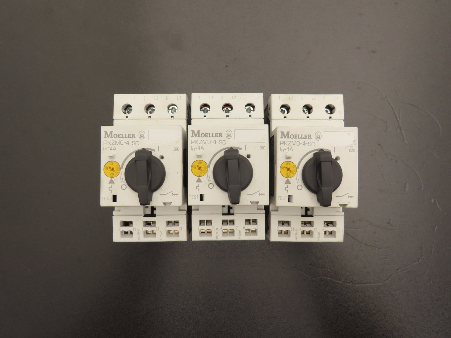 Moeller PKZM0 PKZM0-4-SC Manual Motor Starter 2.5-4A 3Hp 600vAC 3Ph Lot Of 3
