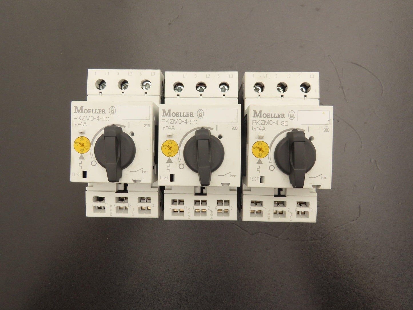 Moeller PKZM0 PKZM0-4-SC Manual Motor Starter 2.5-4A 3Hp 600vAC 3Ph Lot Of 3