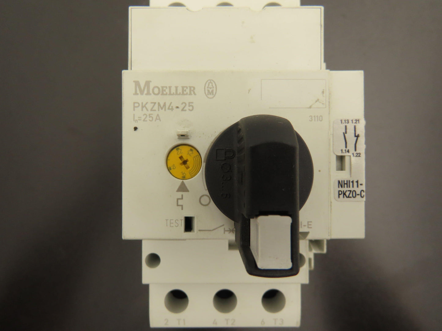 Moeller PKZM4-25 Manual Motor Starter 16-25A 20Hp 600vAC 3Ph