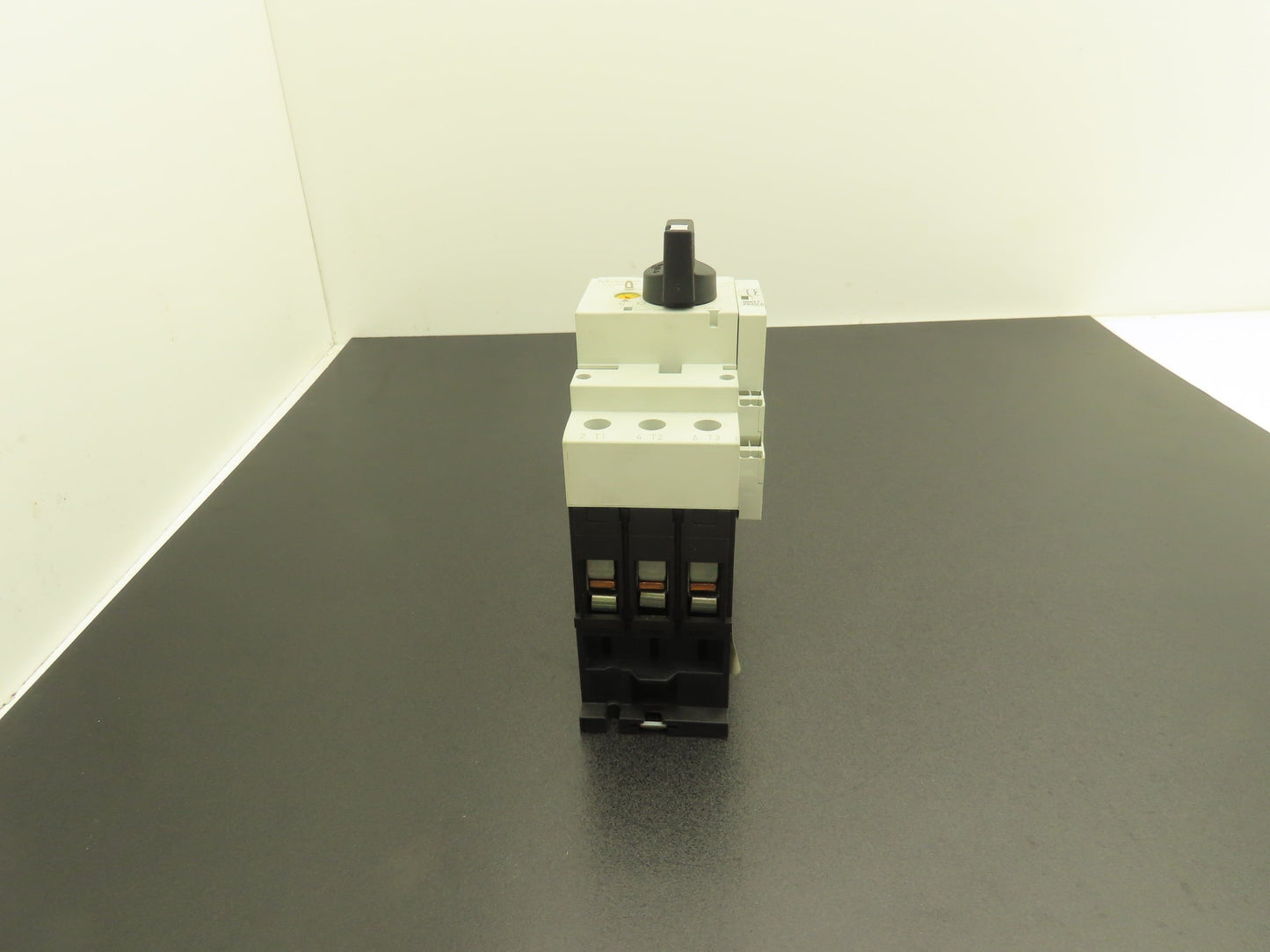 Moeller PKZM4-25 Manual Motor Starter 16-25A 20Hp 600vAC 3Ph
