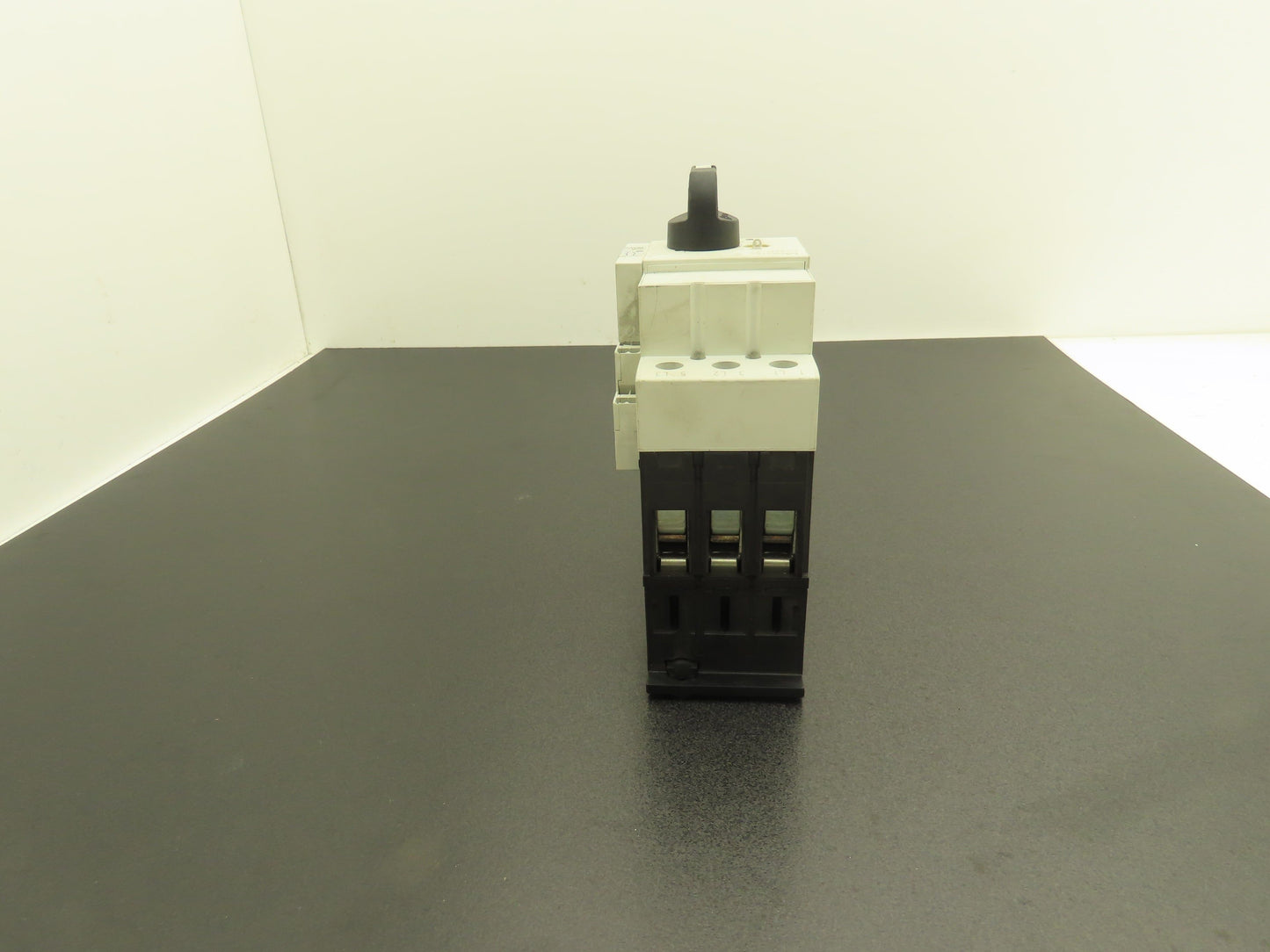 Moeller PKZM4-25 Manual Motor Starter 16-25A 20Hp 600vAC 3Ph