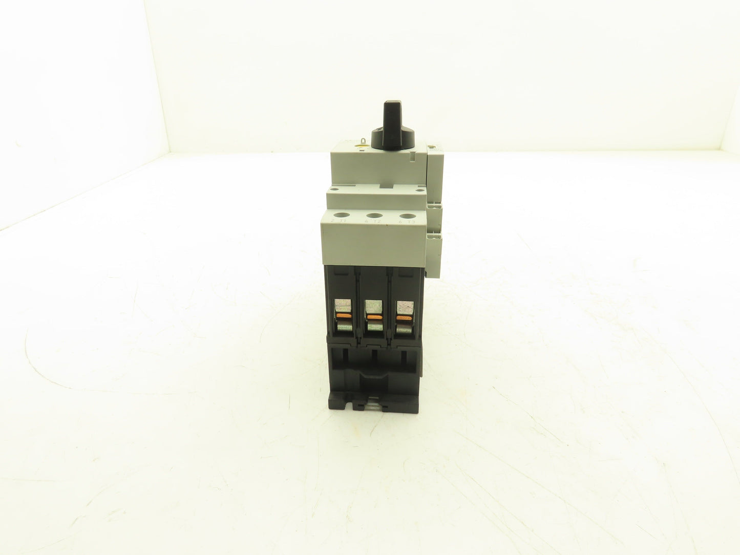 Moeller PKZM4-32 Manual Motor Starter 24-32A 30Hp 600vAC 3Ph