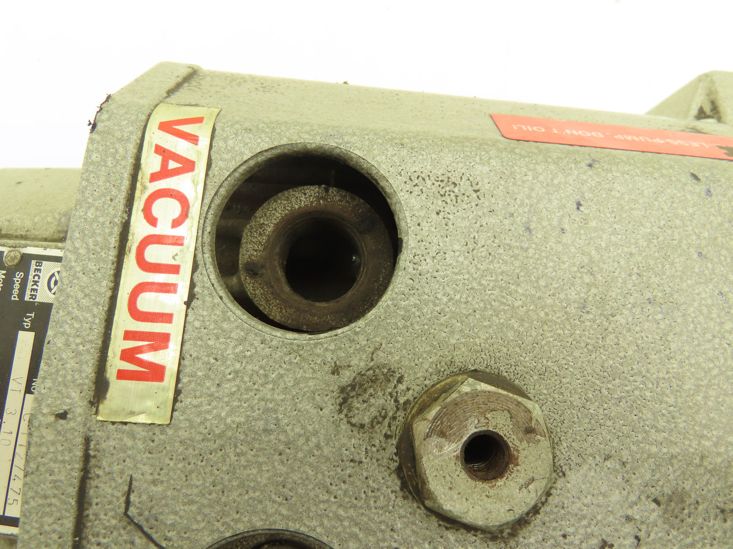 Becker VT 3.10 Vacuum Pump 1700rpm 7cfm 341" H2O 3Ph 460v Oil-less