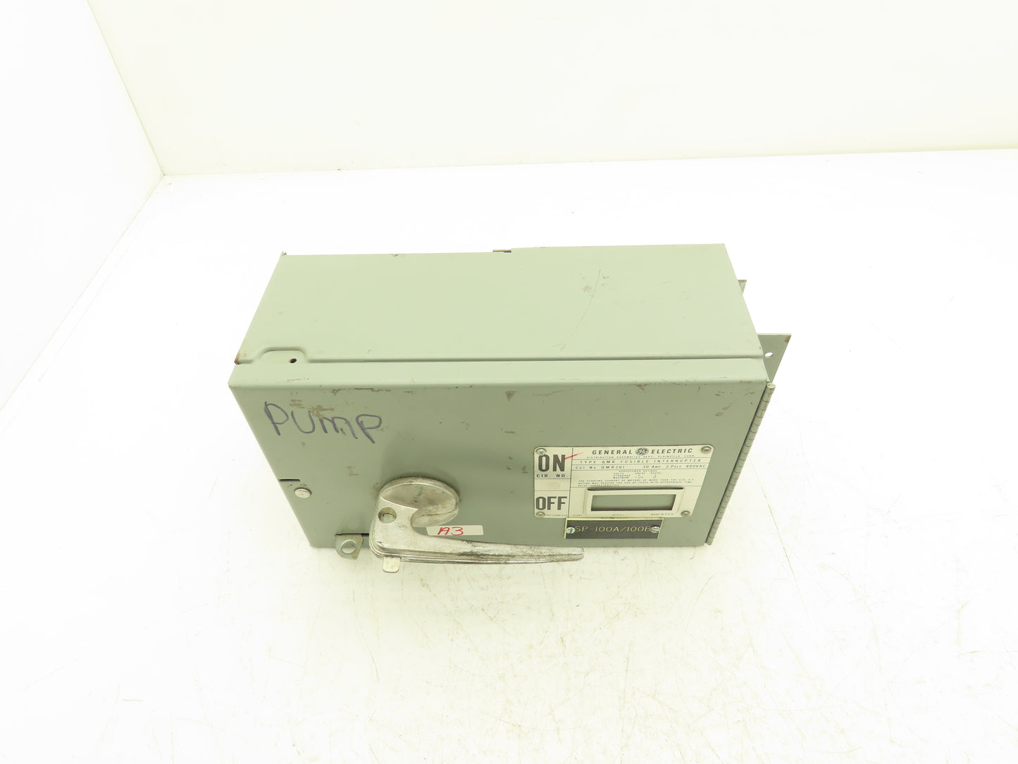 General Electric QMR261 Fusible Disconnect 30A 600vAC 3 Pole 10Hp Max 3Hp Std