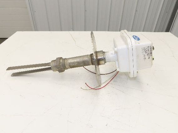 Bindicator LP11A1DA30 Pulse Point Vibrating Fork Level Sensor 15" Probe 8"Flange