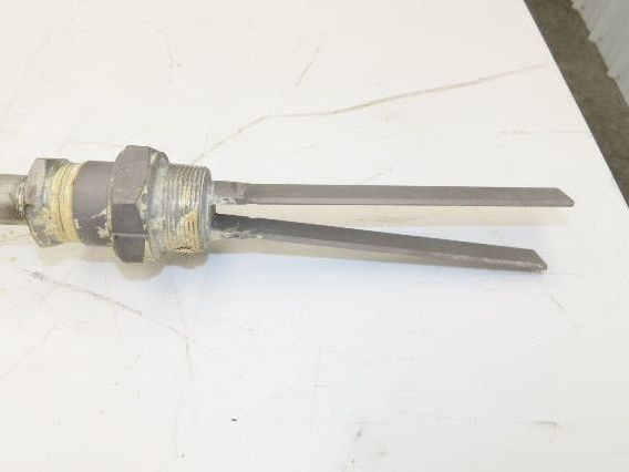 Bindicator LP11A1DA30 Pulse Point Vibrating Fork Level Sensor 31" Probe 8"Flange