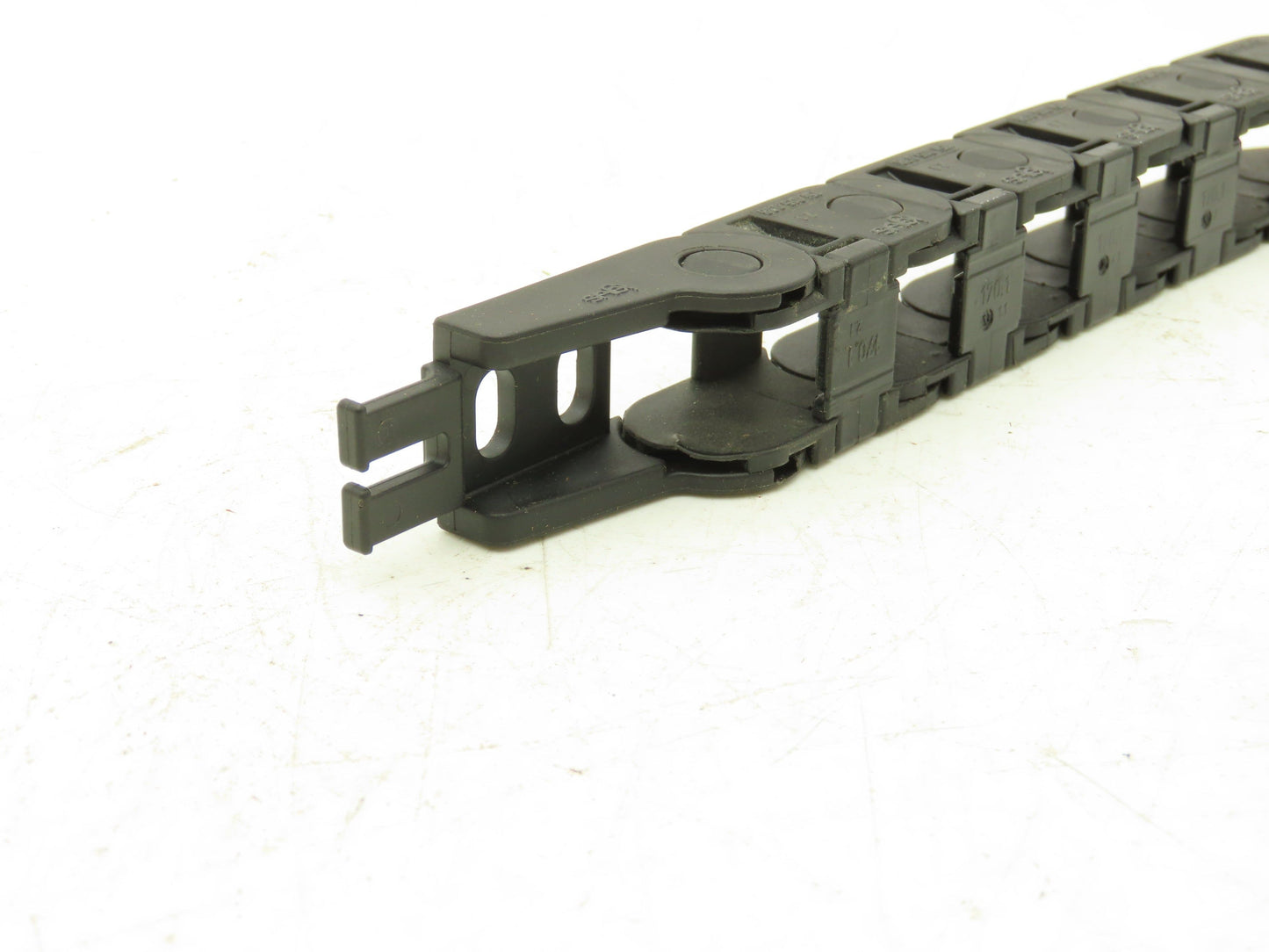 Igus Energy Chain Cable Carrier 1/2 x 5/8 x 90" Length