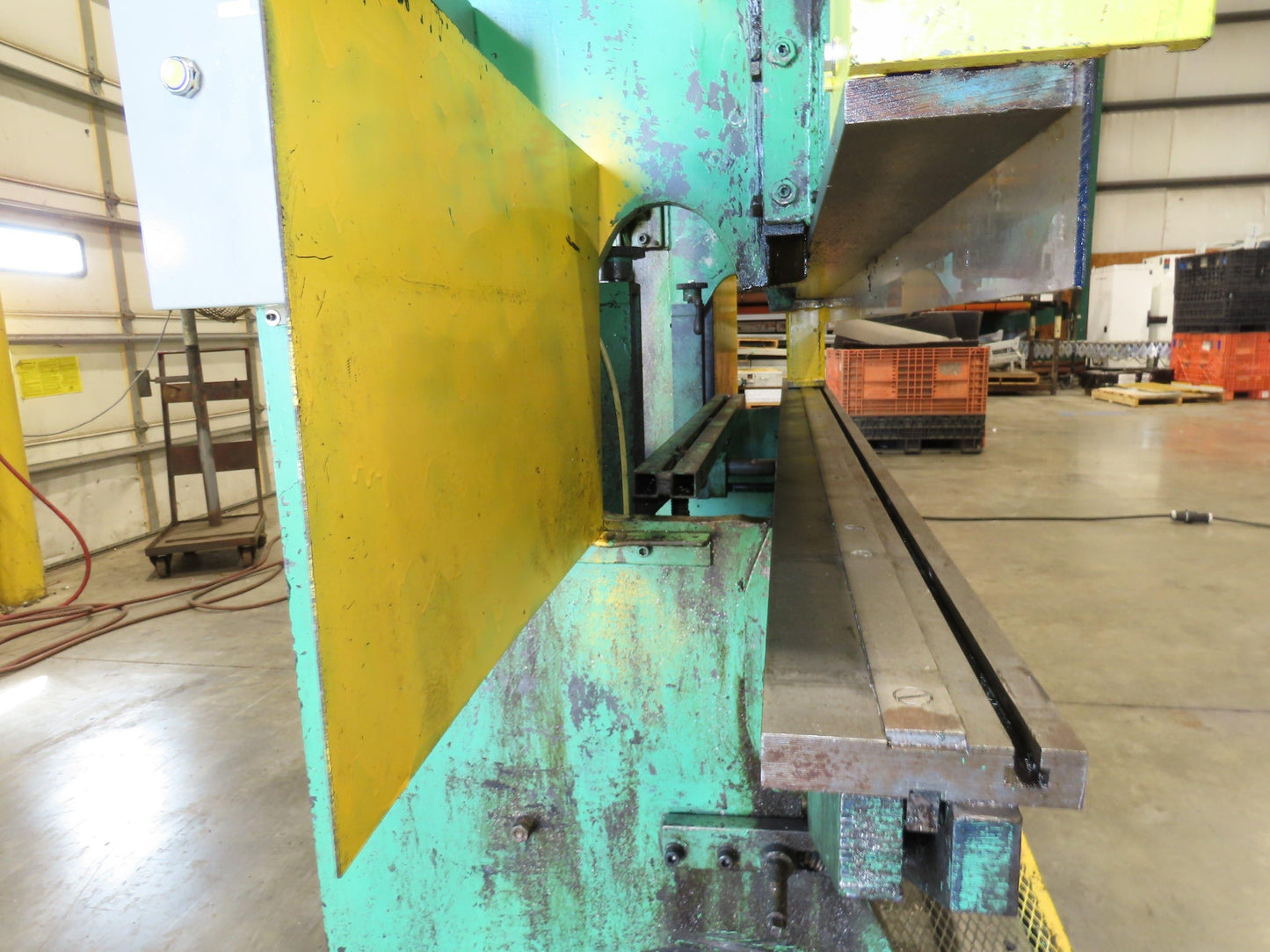 Chicago Mechanical Press Brake 8' Ram 2" Stroke 1.5Hp 460V