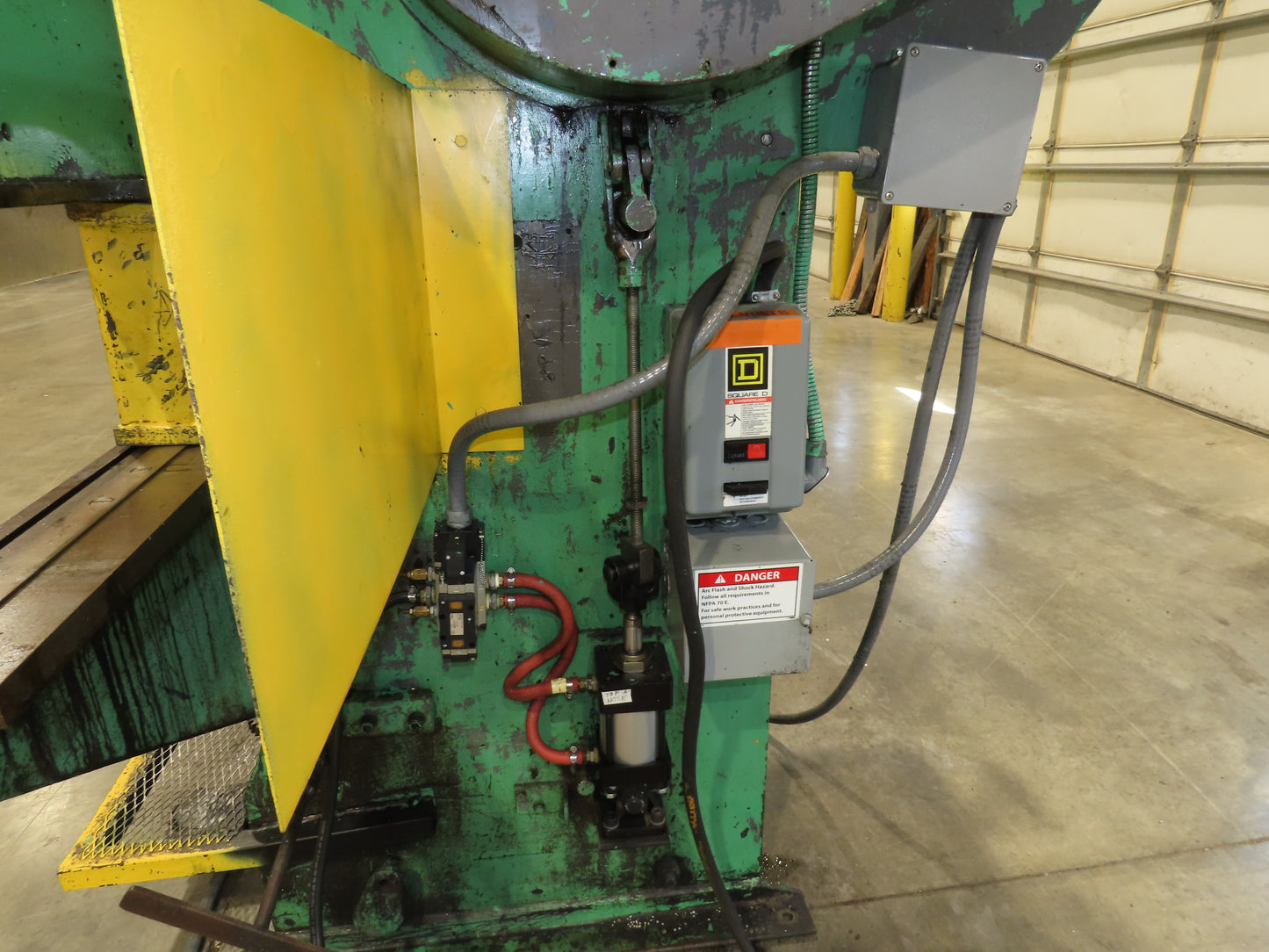 Chicago Mechanical Press Brake 8' Ram 2" Stroke 1.5Hp 460V