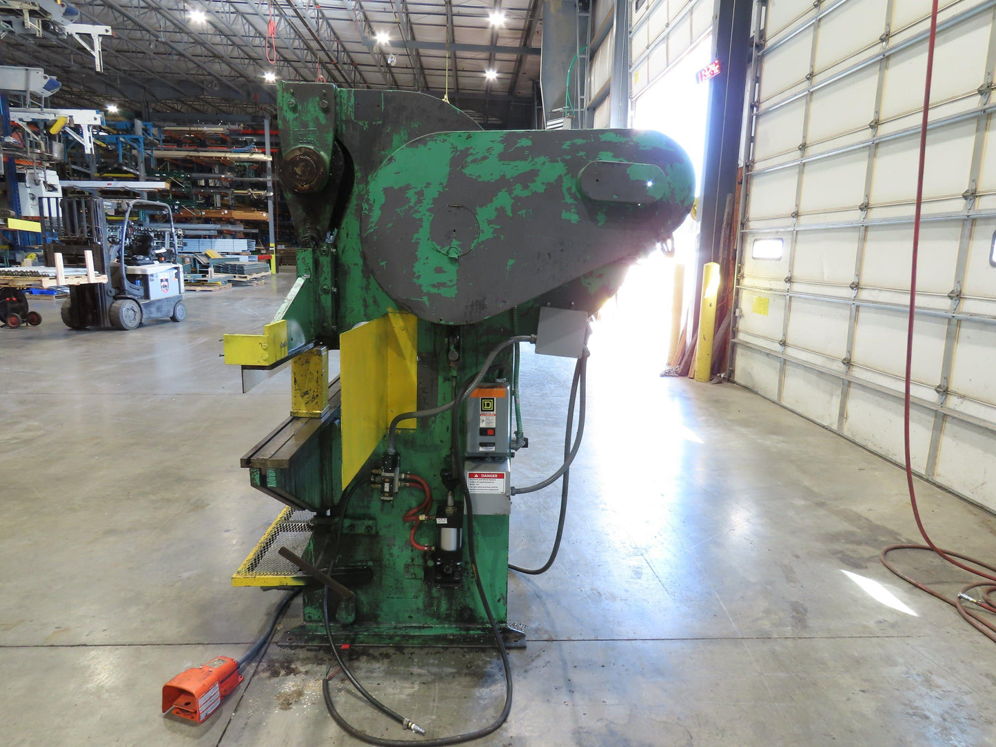 Chicago Mechanical Press Brake 8' Ram 2" Stroke 1.5Hp 460V