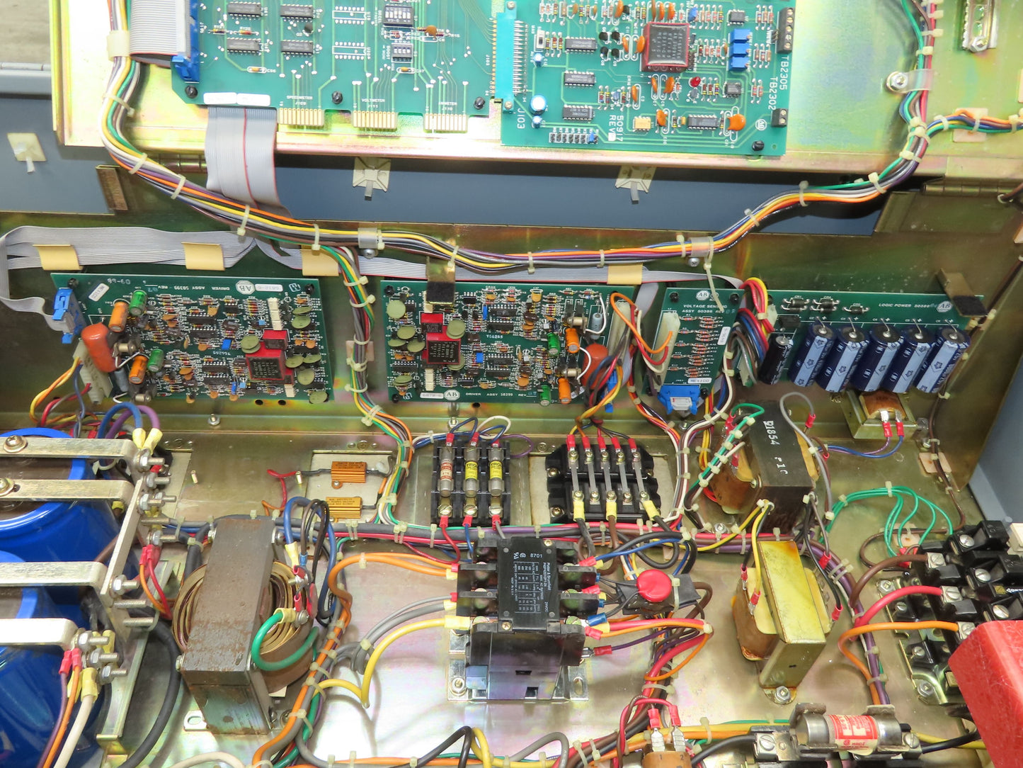 Allen Bradley 1334-FJB VFD Adjustable Frequency Drive 15Hp 460V 21A 3Ph Reman