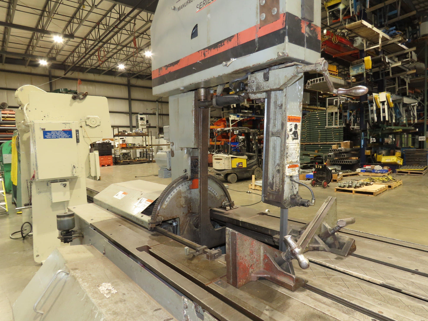 Marvel Series 8 Mark III 18"x 22" Vertical Tilt-Frame Band Saw