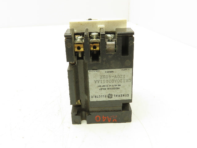 General Electric CR120A02011AA GE Industrial Relay 300V 10A 120VAC 40HZ Coil