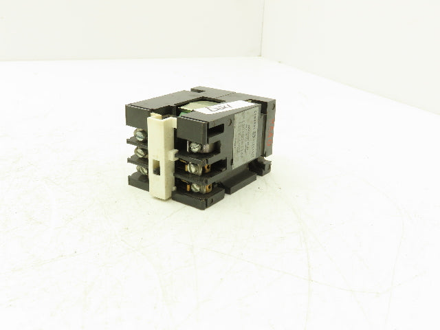 General Electric CR120A02011AA GE Industrial Relay 300V 10A 120VAC 40HZ Coil