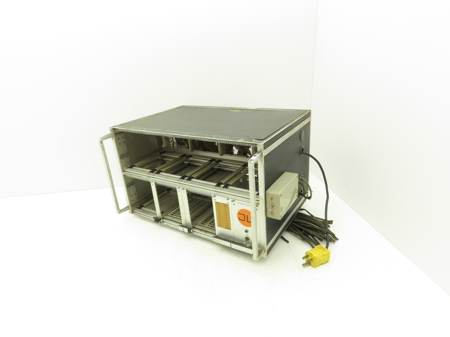 JL JL0504 Chassis Book Gluing PLC