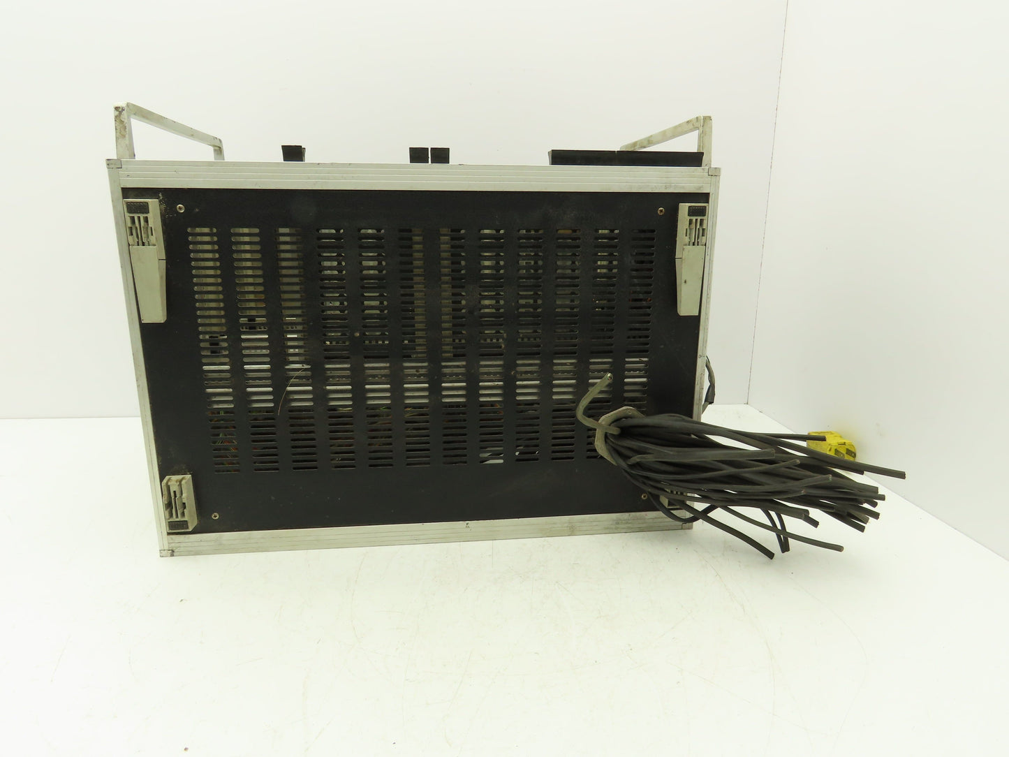 JL JL0504 Chassis Book Gluing PLC