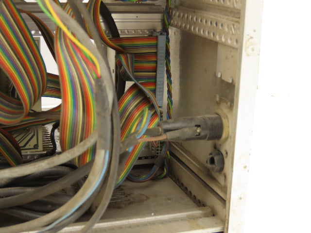JL JL0504 Chassis Book Gluing PLC