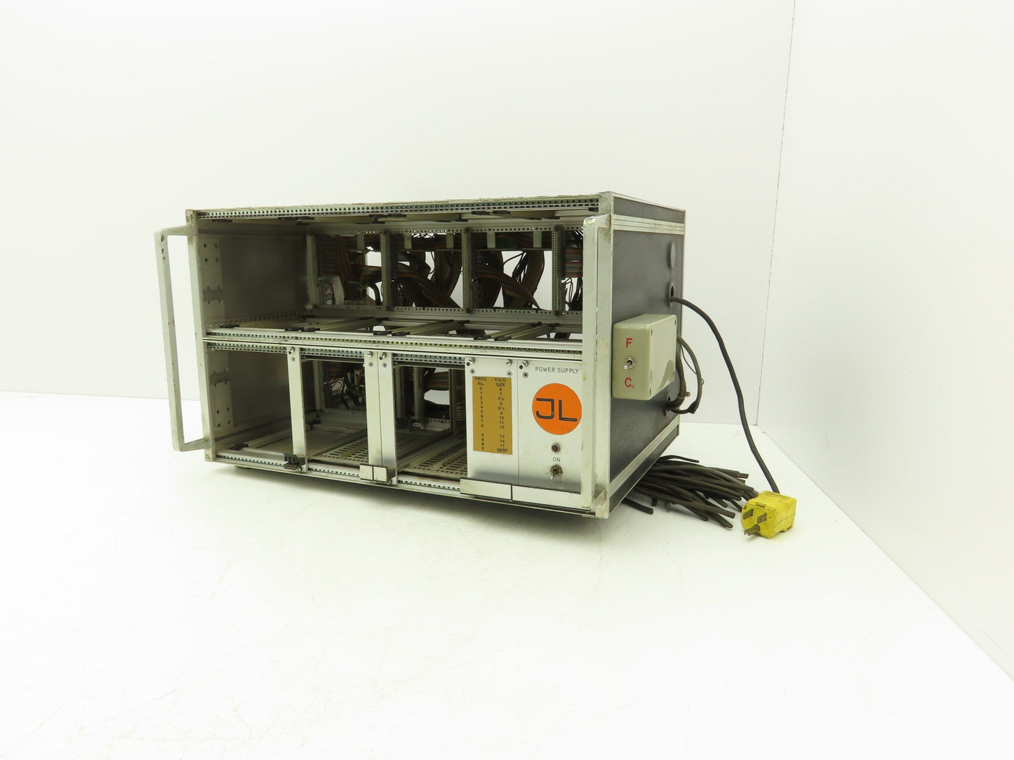 JL JL0504 Chassis Book Gluing PLC
