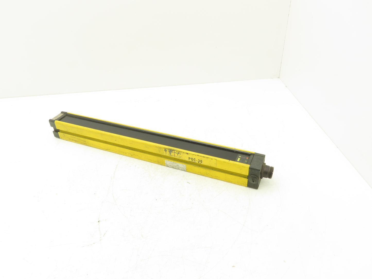 Allen Bradley 440L-T4D0450-N Light Curtain Transmitter Guardmaster POC-30