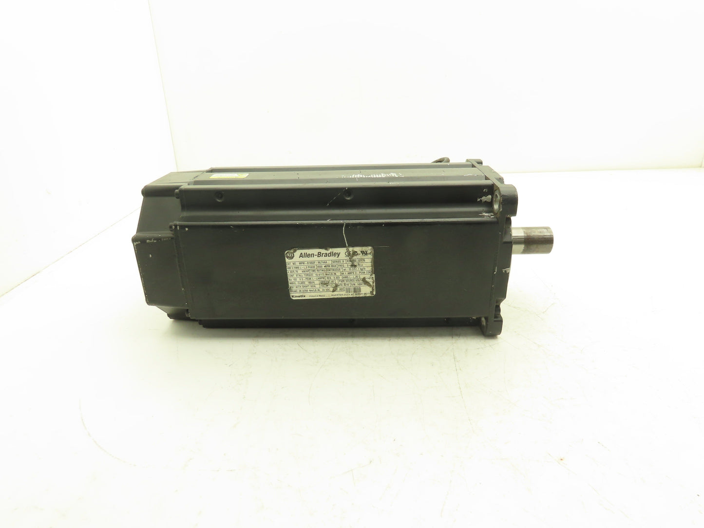 Allen Bradley MPM-B1652F-MJ74AA Kinetix AC Servo Motor 5.76Hp 4500 RPM 480V 3PH