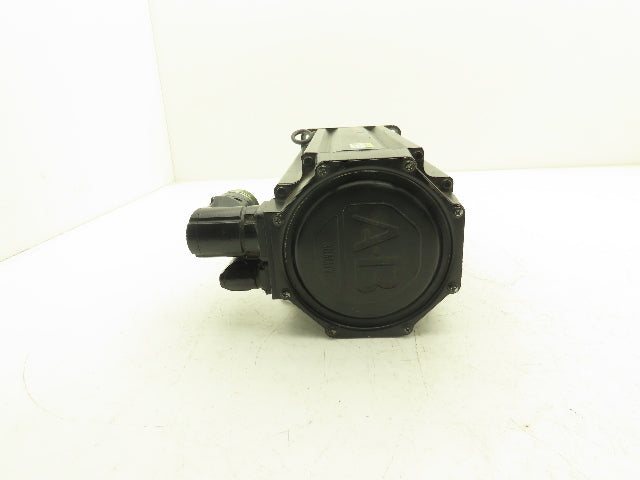 Allen Bradley MPM-B1652F-MJ74AA Kinetix AC Servo Motor 5.76Hp 4500 RPM 480V 3PH