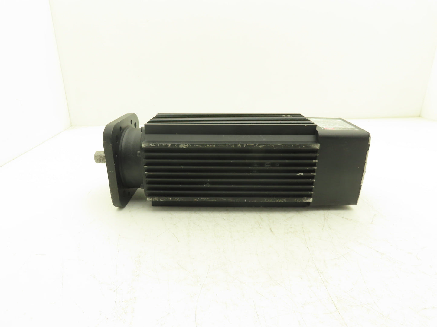 Allen Bradley 1326AS-B460F-21 AC Servo Motor 2.8kW 4300 RPM 460V 3PH