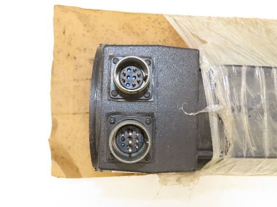 Allen Bradley 1326AB-B2E-11 AC Servo Motor 2.5kW 3000 RPM 460V 3PH