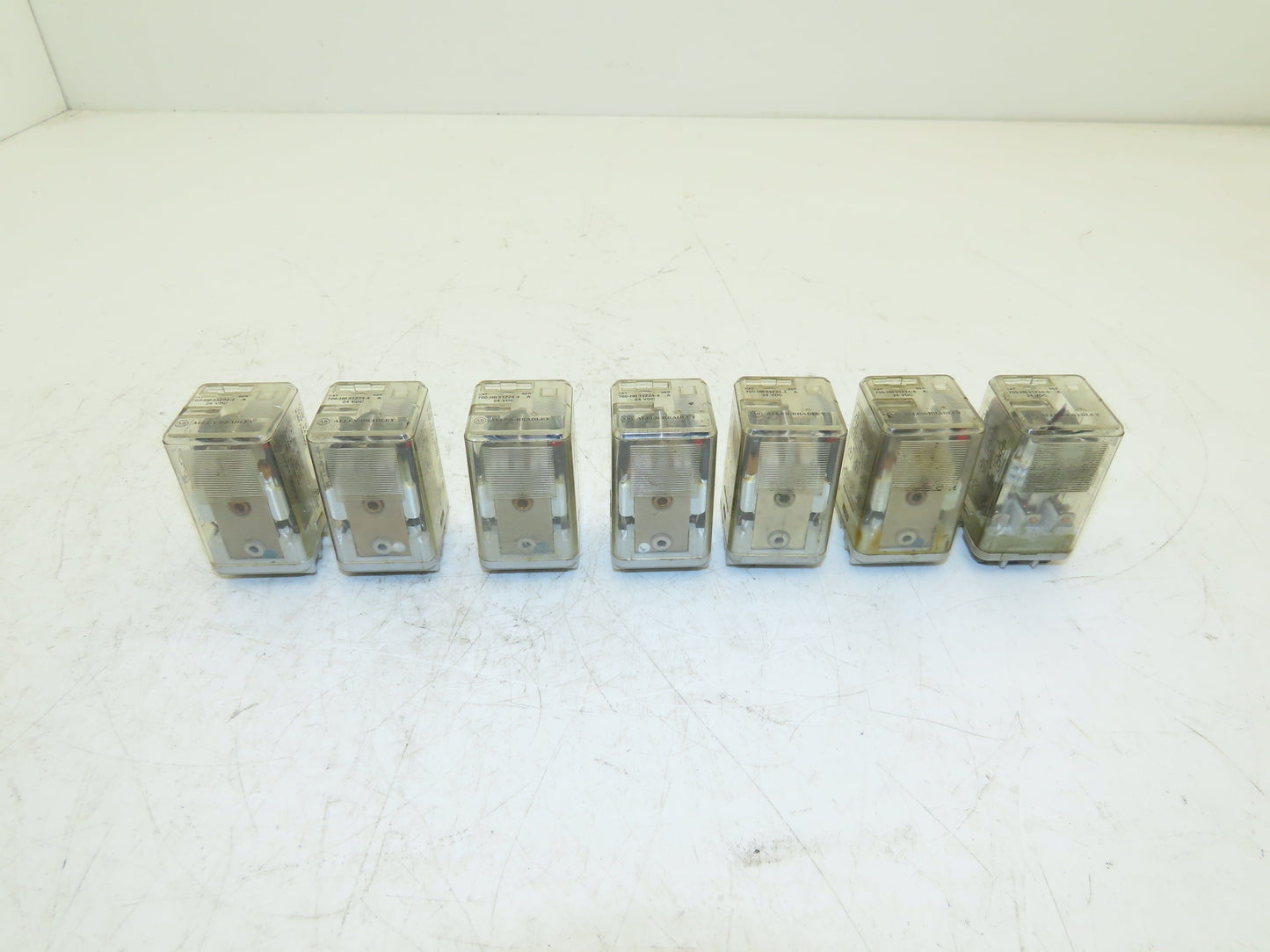 Allen Bradley 700HB-33Z24-4 Miniature Control Relay 24VDC Coil 10A Lot of 7