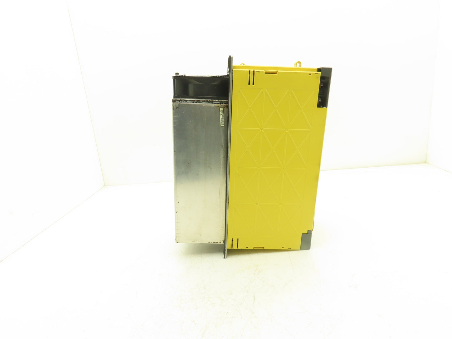 Fanuc A06B-6110-H030-R Power Supply 200-240VAC 127A Input 283-339VDC 35kW Output
