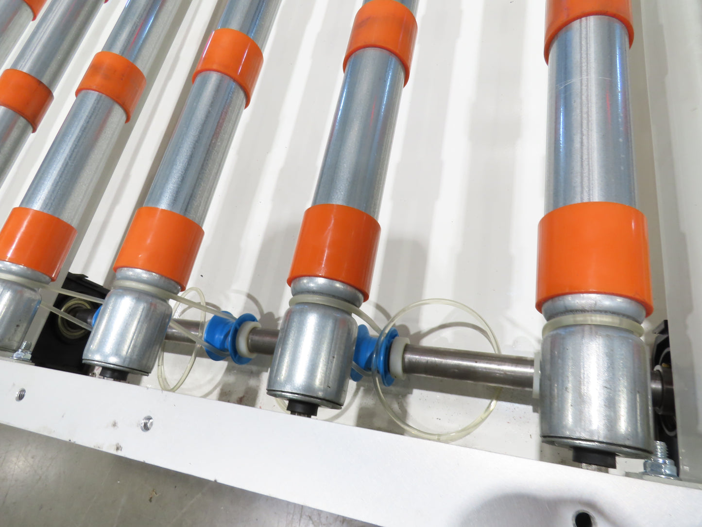 Roach 44"x 6' Live Roller Conveyor 41"BF Line Shaft O-Ring Drive 460V 3PH 106fpm