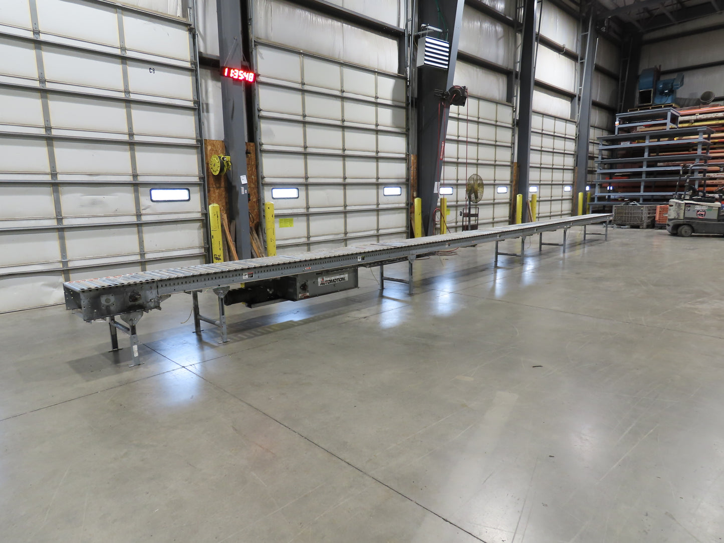 Automotion 24"x 45' Belt Drive Zero Pressure Roller Conveyor 460V Center Drive