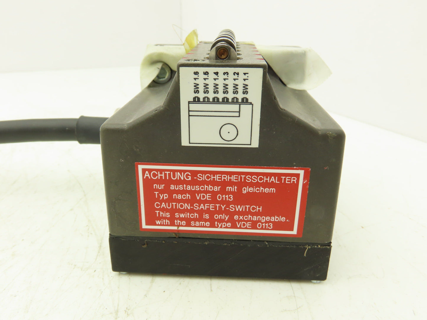 Balluff BNS 113-B6-L12 61-A-22-06 6 Position Limit Switch 23 Pin Plug