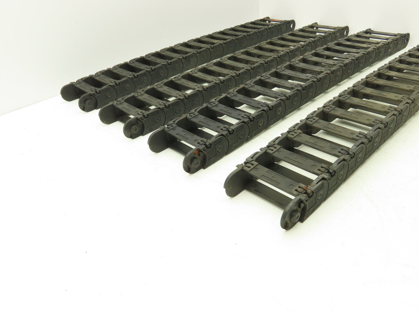Tsubaki Energy Chain Cable Carrier 15/16 x 3 x 28" Length Lot of 4
